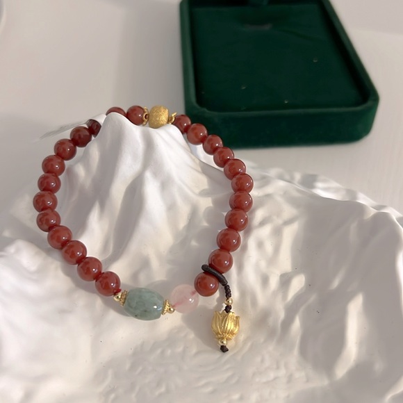 South Red Agate with Jade Bracelet - Picture 1 of 5